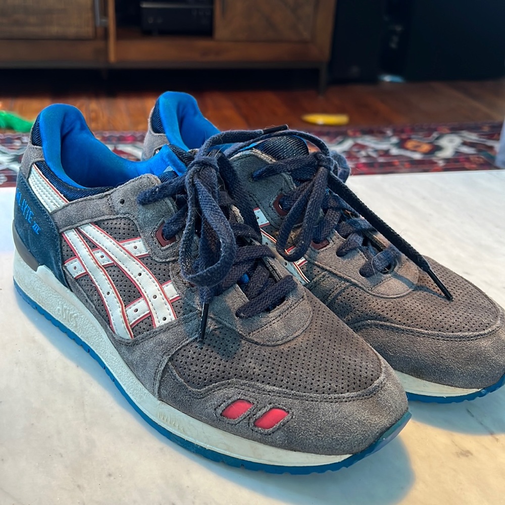ASICS gel lyte III size 9